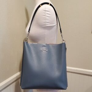 Like NEW Coach Mollie Large Bucket Tote